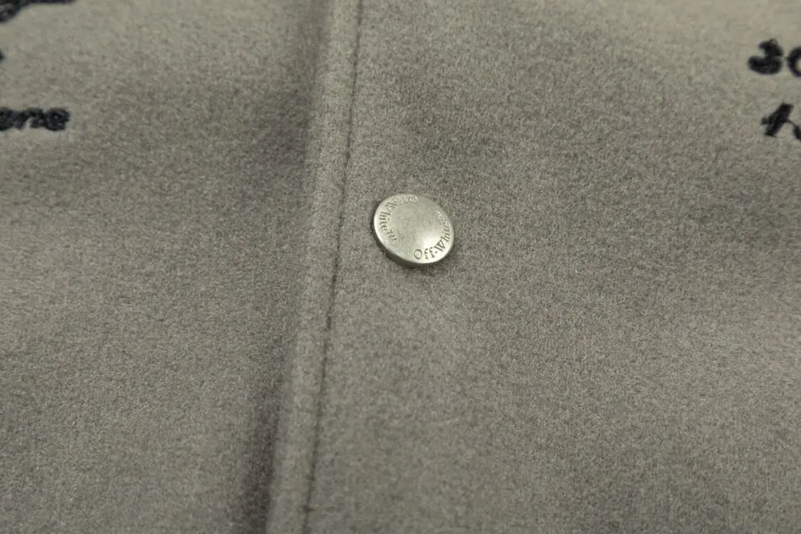 Костюм и куртка белого цвета 2024SS AC