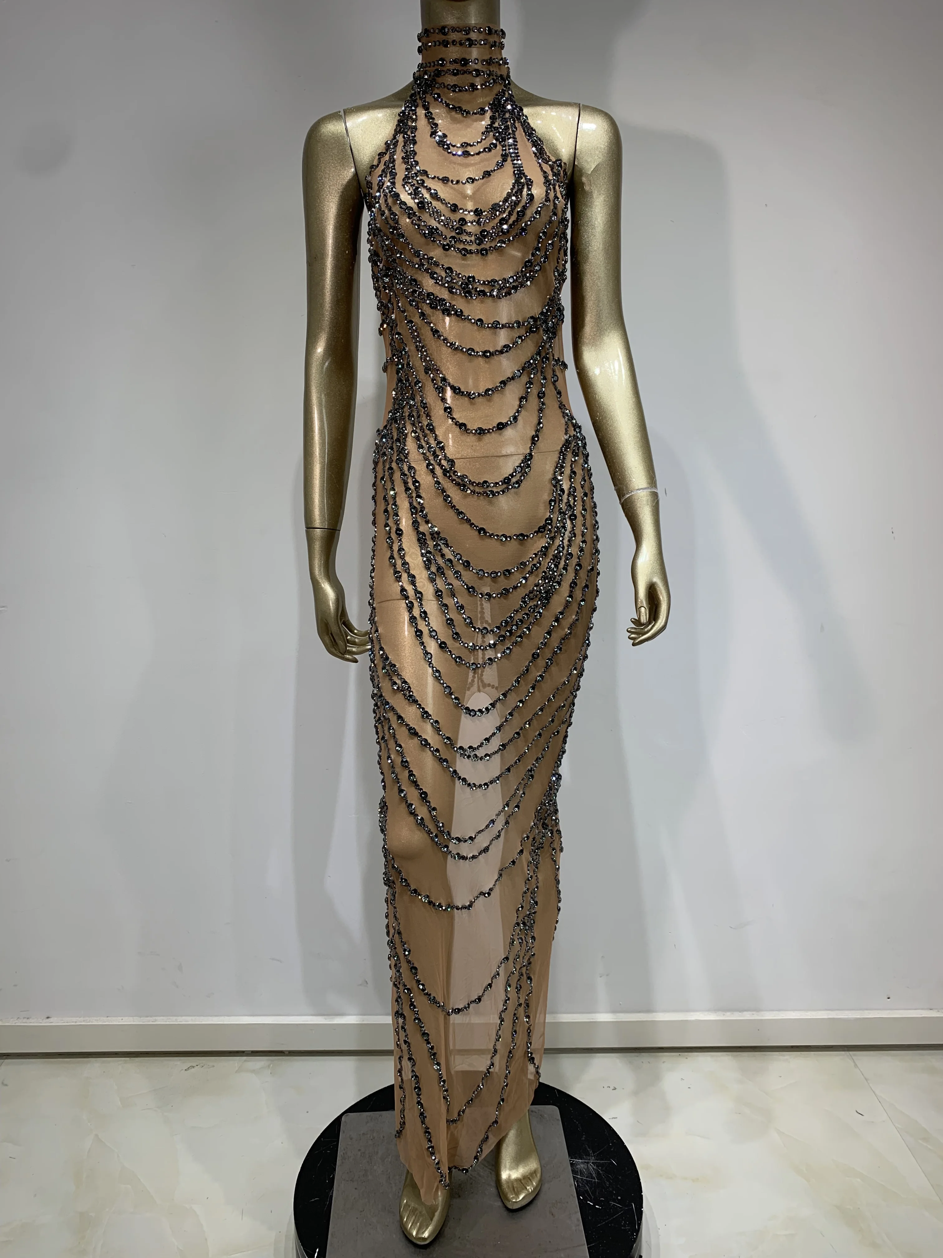 Женское роскошное прозрачное сетчатое длинное платье с блестящими стразами