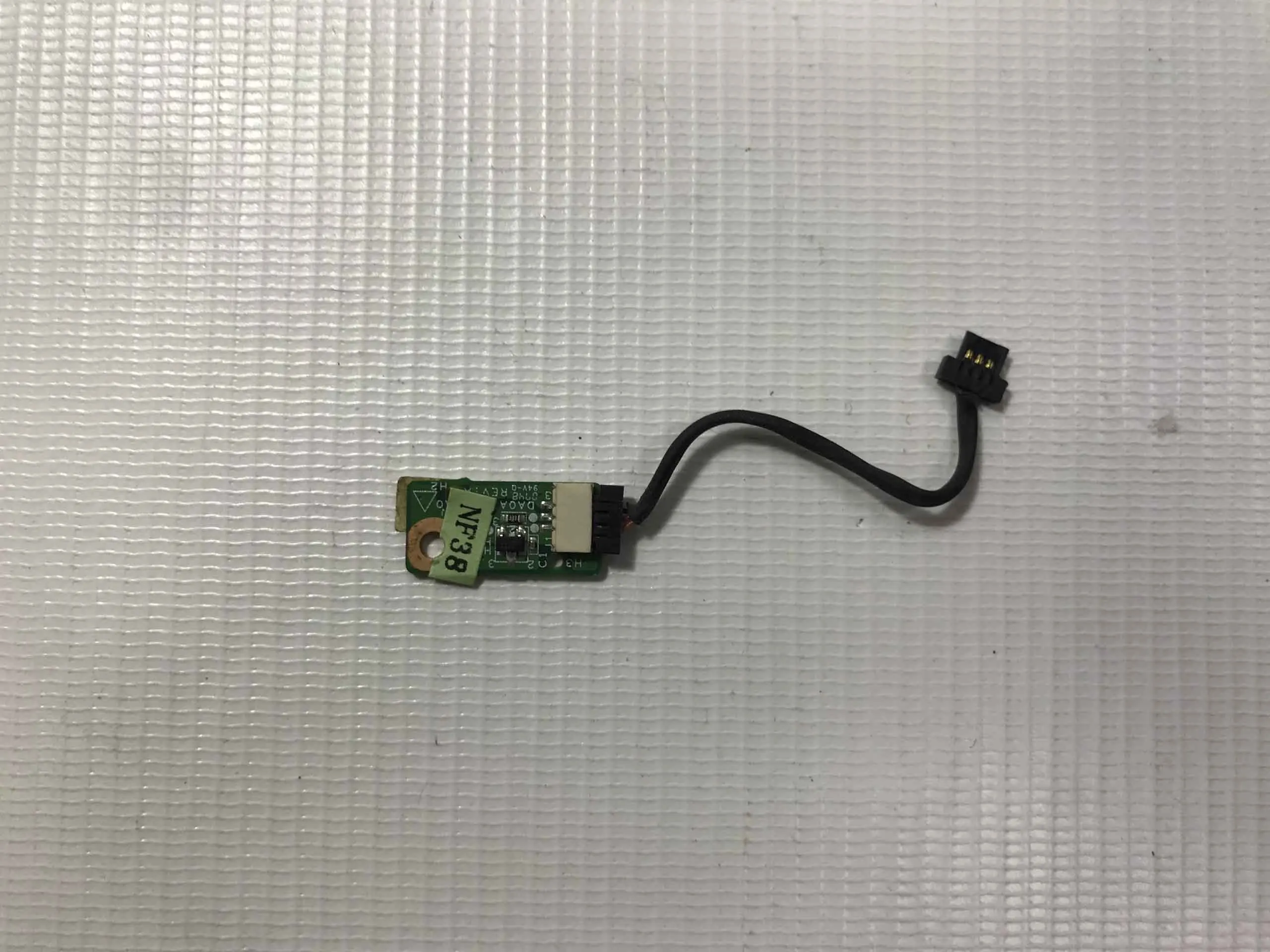 Датчики закрытия ноутбуков. Датчик закрытия крышки ноутбука как подключить. Датчик закрывания крышки ноутбука. Кнопка закрытия крышки ноутбука. Dv9000 датчик закрытия крышки.