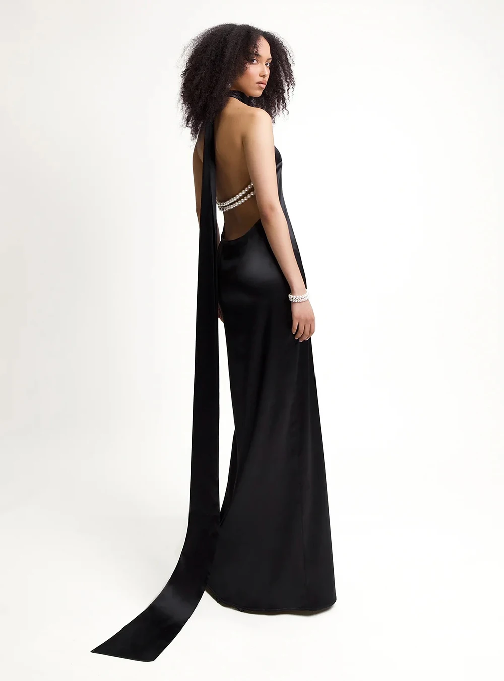 Новинка 2024 женское атласное черное сексуальное облегающее длинное платье Ailigou с