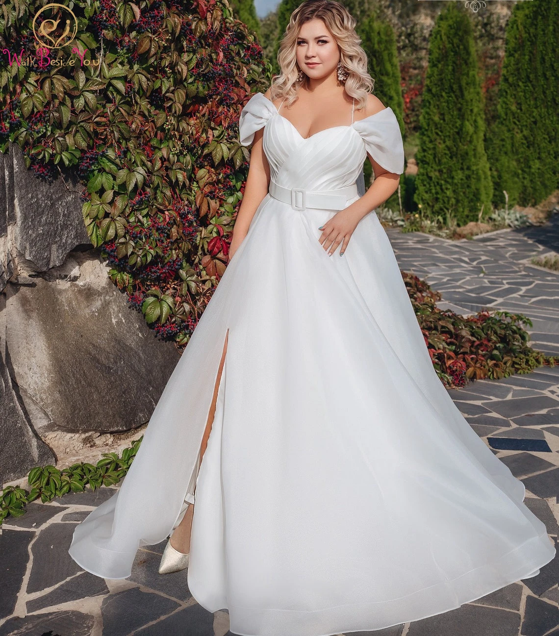 

Plus Size Organza Wedding Dress Off Shoulder Butterfly Sleeves Straps Sweetheart Slit A Line Bridal Dress Women ALL SIZES