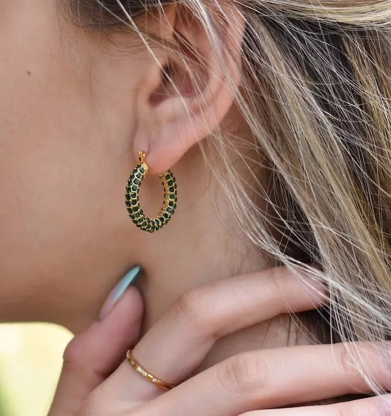 Серьги Uworld с белым Изумрудом и золотым заполненным цирконом серьги со стразами