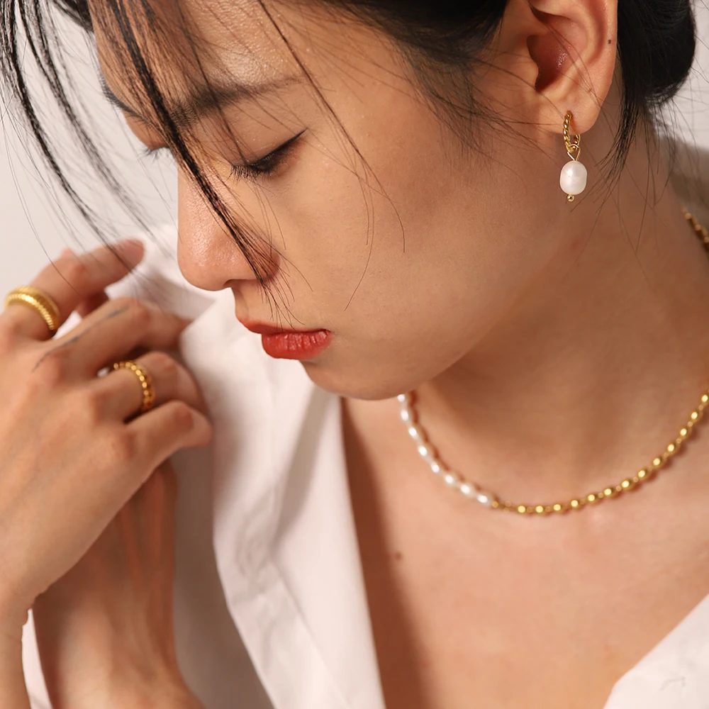 Серьги-кольца из нержавеющей стали с пресноводным жемчугом