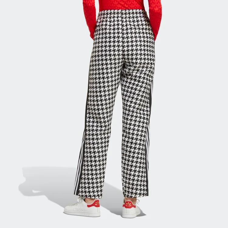 Рисунок 2 - Женские спортивные штаны Adidas