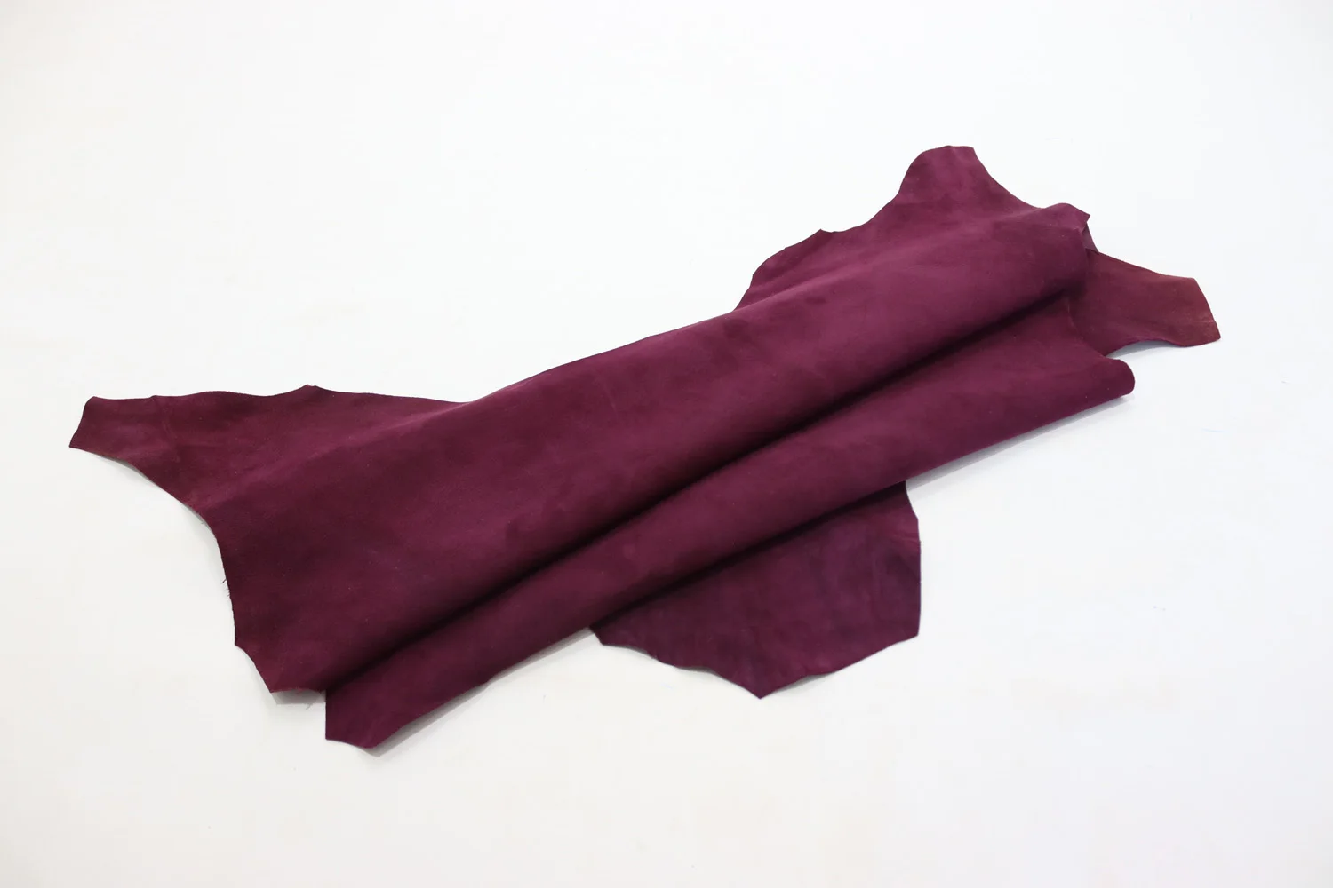 

Натуральная козья кожа замша бордового цвета 1,1 мм дубленая готовая кожа изделия ручной работы бумажник Сумка Одежда держатель для карт обу...