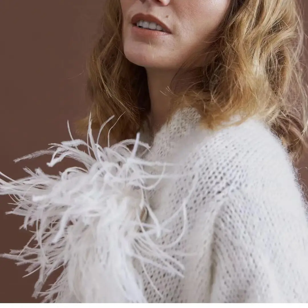

1pcs White Ostrich Feather Brooch for Women Feather Flower Brooch With 8-10CM Ostrich feathers Trim Luxury Lapel Pins Hair Hat