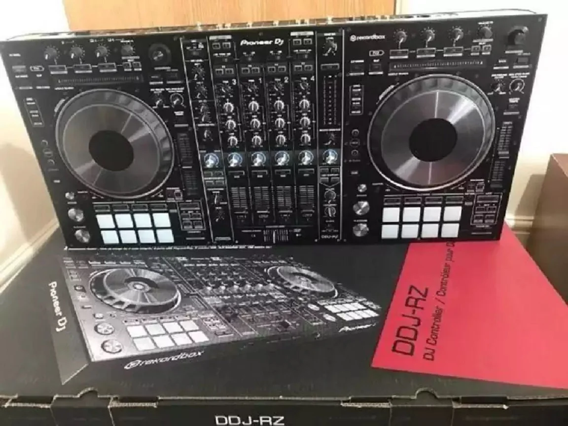 

Совершенно новый Pioneer DJ DDJ-RZ 4-палубный контроллер для диджея