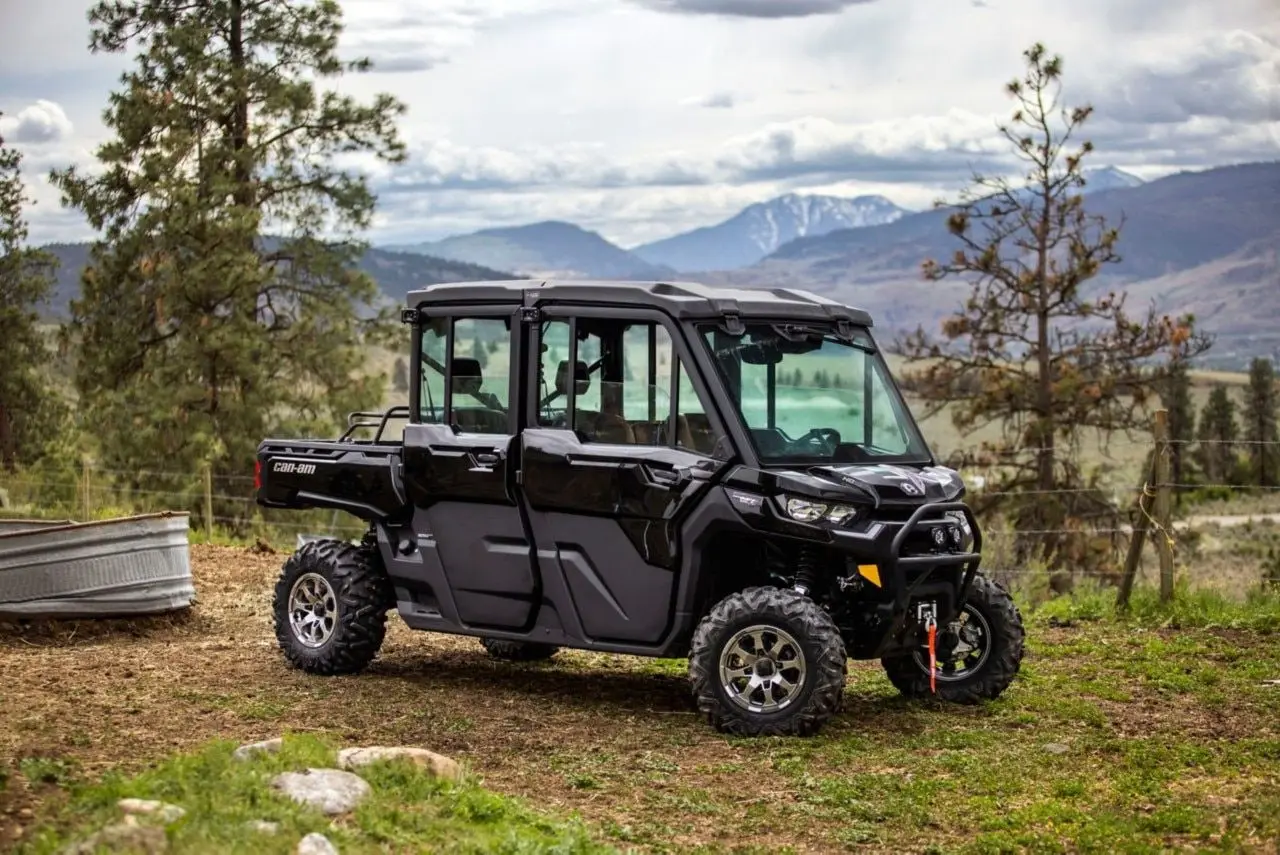 

2022 Can-Am Defender MAX Lone Star Cab HD10.