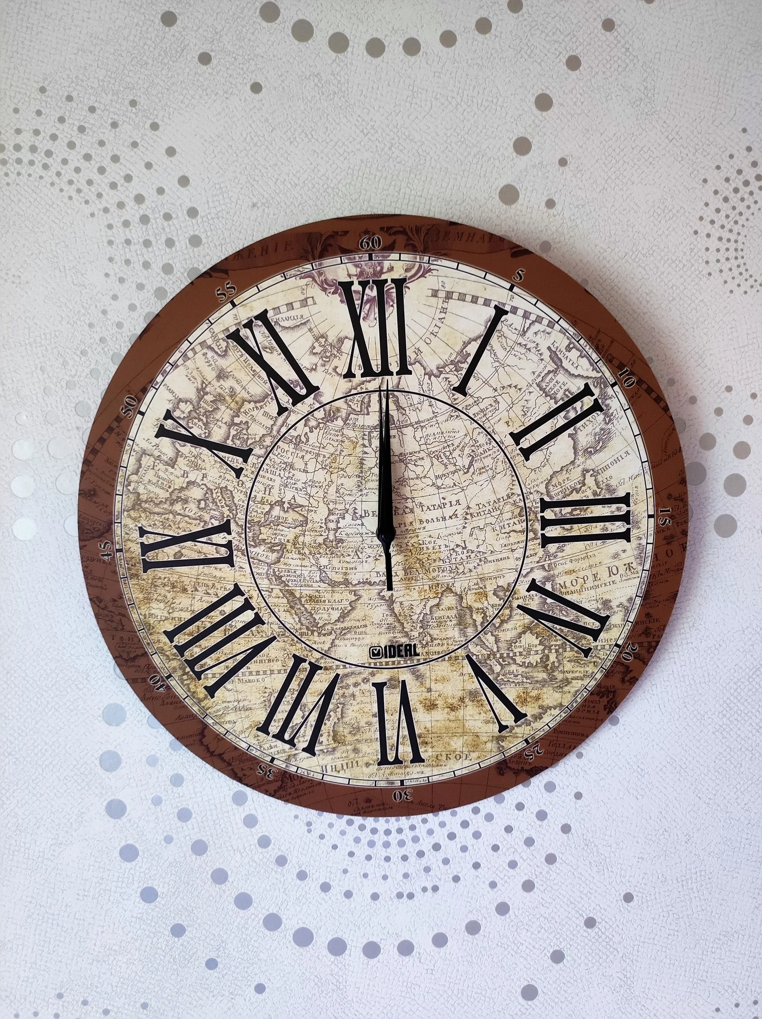 деревянные часы из МДФ Старая карта Мира mdclr032 d420