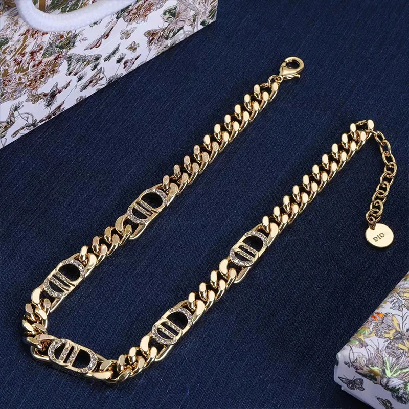 В Стиле Копии 1:1 Dior Комплект CD Ожерелье С Надписью Браслет Модные И