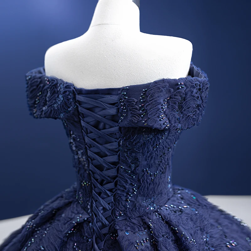 Рисунок 6 - Элегантные вечерние платья темно-синего