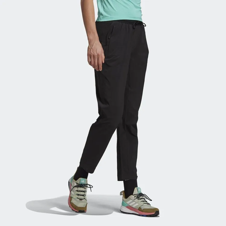 Рисунок 3 - Adidas женский спортивный костюм
