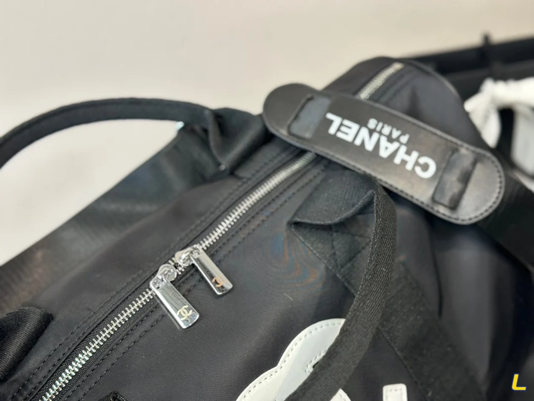 Сумка-тоут 2024 Chanel Новая женская сумка-кошелек через плечо Модная