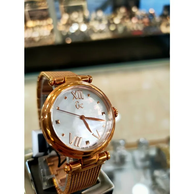 Рисунок 2 - Guess Collection Женские наручные