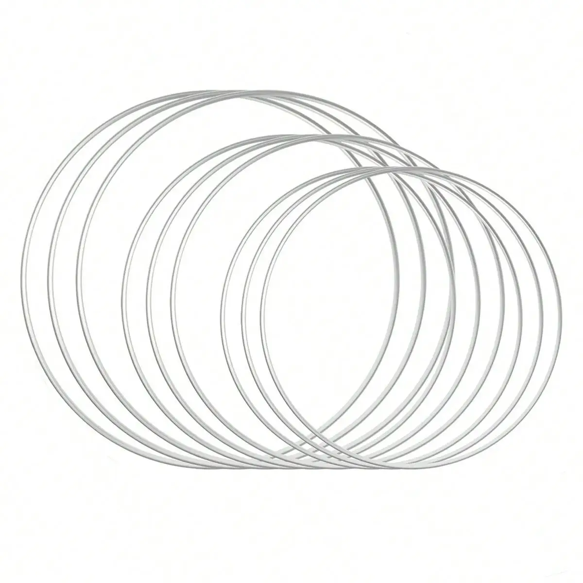 

Серебристые венки для декора 2 размеров