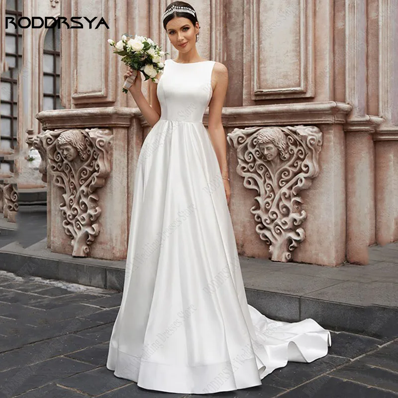 Купи RODDRSYA Strapless Satin Wedding Gowns Simple Bridal Dresses Vestido De Novia A-Line Custom Made Civil suknia ślubna Sweep Train за 5,897 рублей в магазине AliExpress