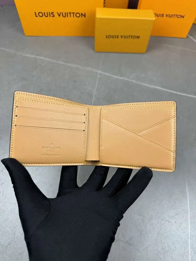точная копия 1:1 КошелеК В Стиле Louis Vuitton Он Изготовлен Из Холста С Покрытием Кожи