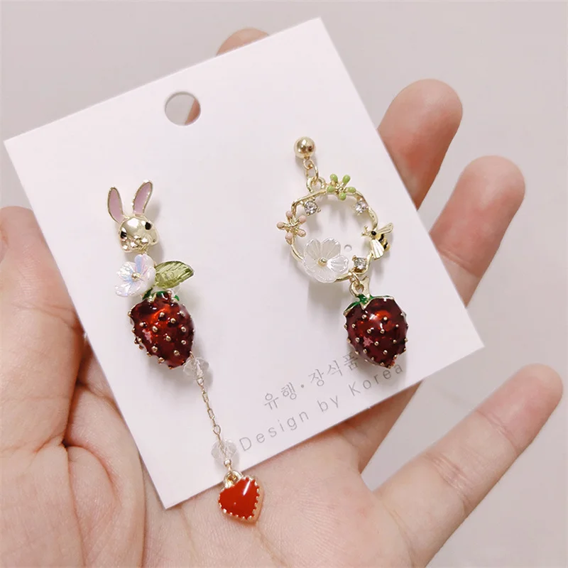 

Asymmetrical Rabbit Strawberry Earrings For Women Sweet Cute Flower Bee Circle Dangle Earring Hypoallergenic Accessories Jewelry