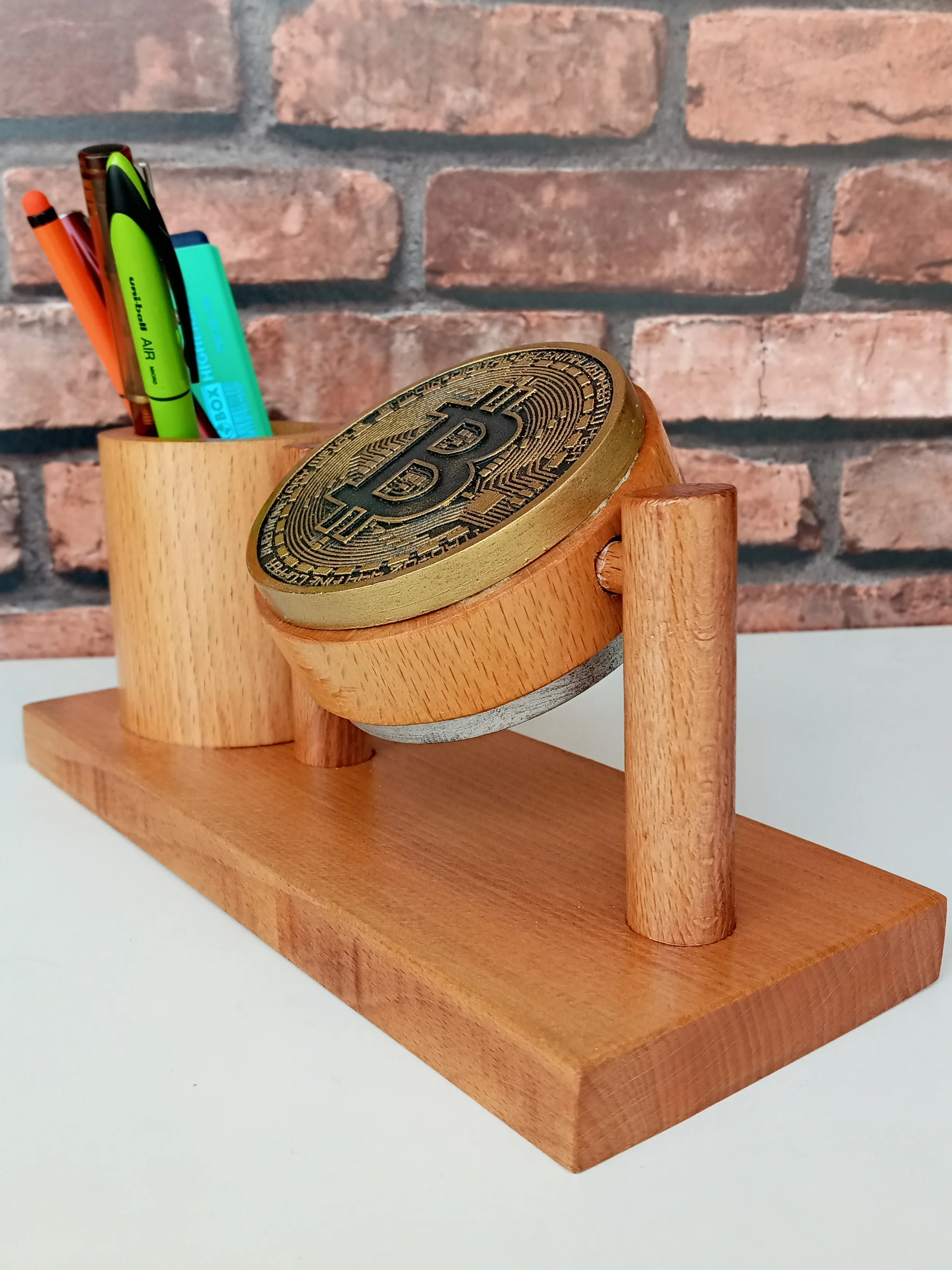 Bitcoin Ethereum Pen Holder