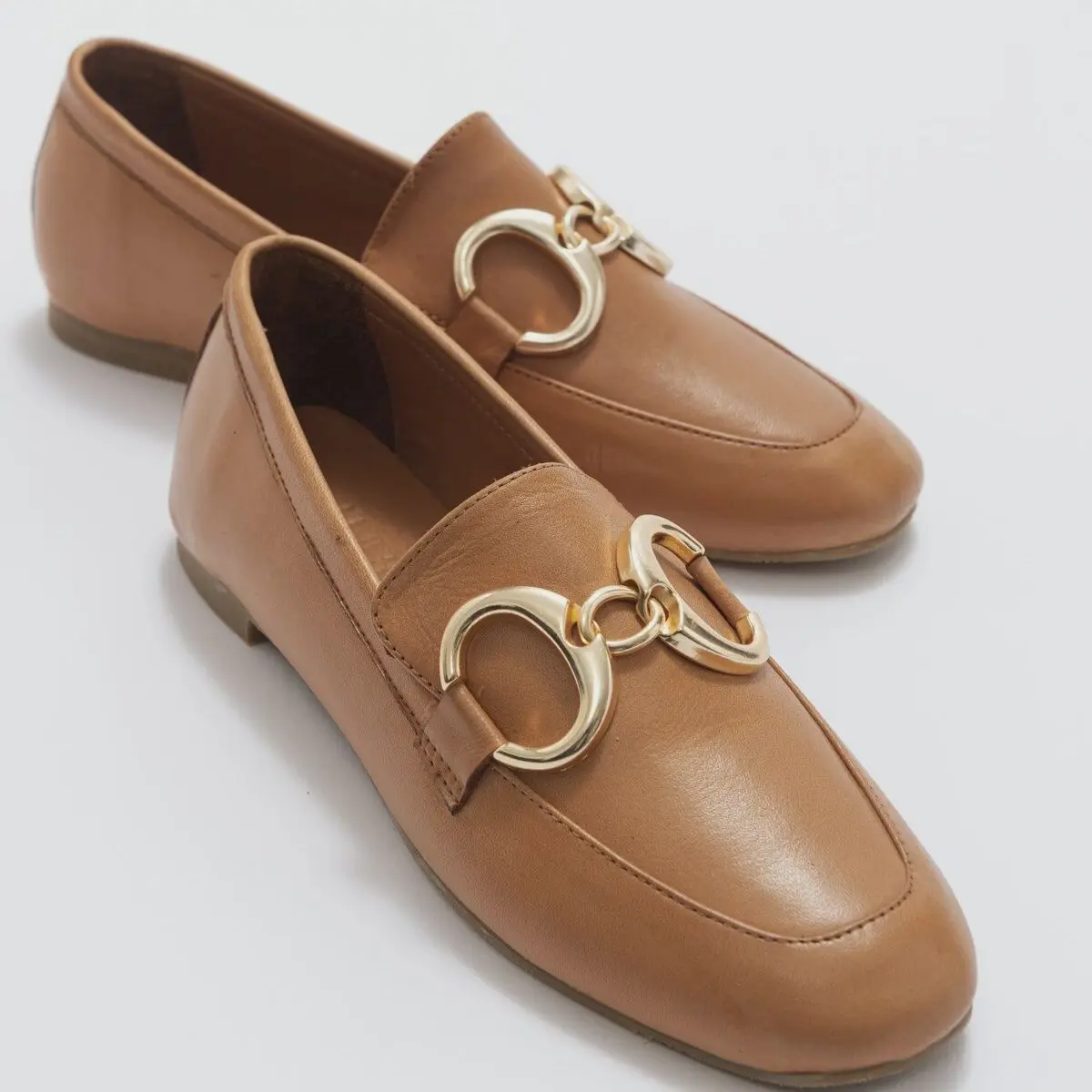 

Spare Genuine Leather Flat Sole Women's Flat Shoes Poshnmore Gray Black Brown Cream Tan Casual Shoes Metal Detail Loafer