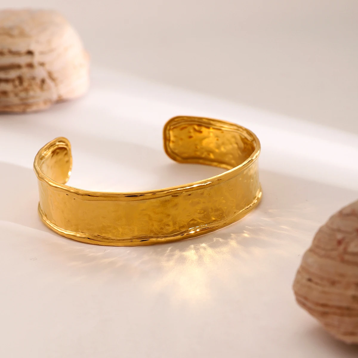 Открытый браслет Uworld с широким лицом из нержавеющей стали нежный модный