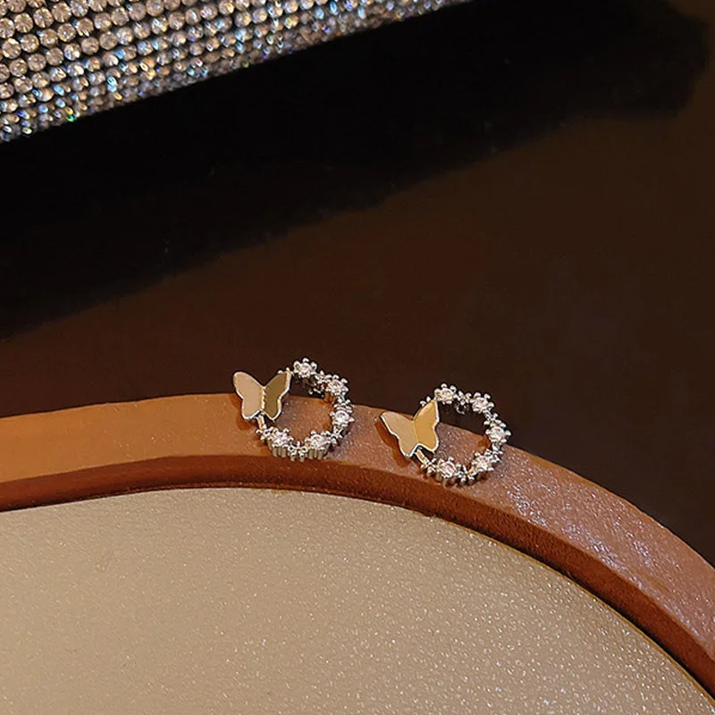 

New Japan Korea Circle Stud Fashion Women Butterfly Earrings Minimalist Imitation Pearl Bow Jewelry Accessories Birthday Gift