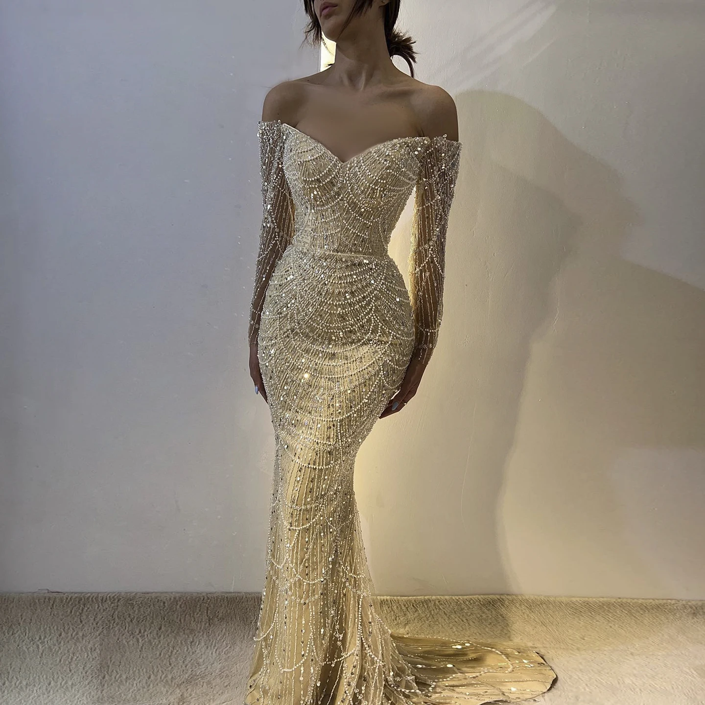 Элегантное вечернее платье русалки с открытыми плечами Sharon Said длинными рукавами