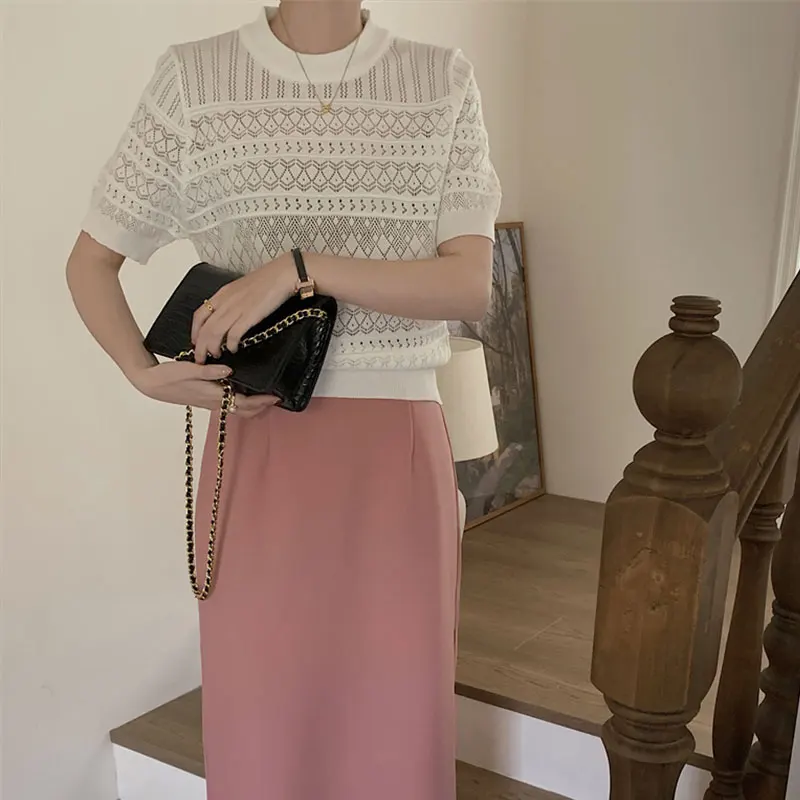 Женская тонкая футболка с круглым вырезом и рукавом до локтя