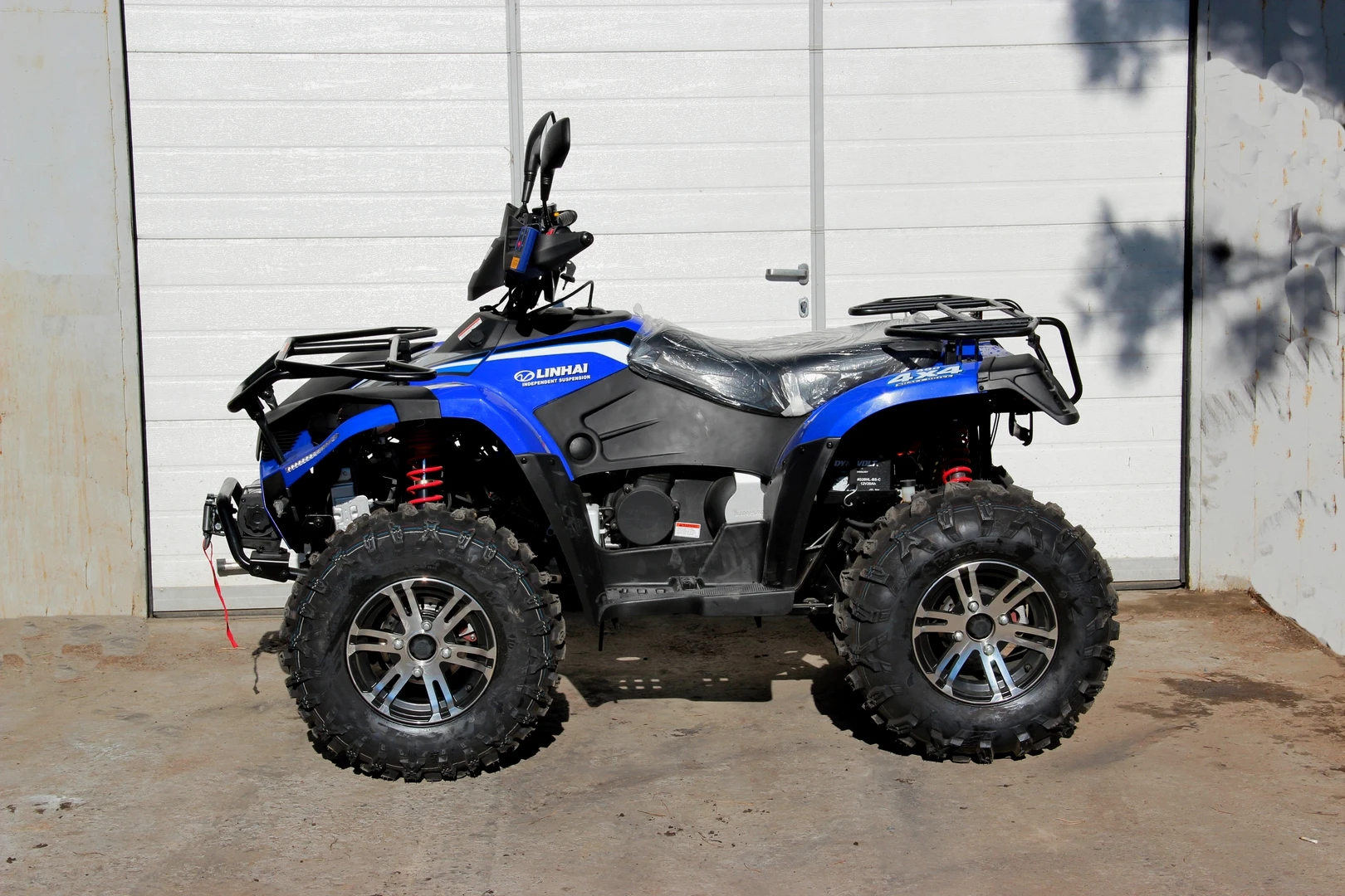 Linhai yamaha d400. Linhai yamaha d400 2024 серый. Линхай ямаха д 400. Linhai yamaha d400 2024. Linhai yamaha d400.