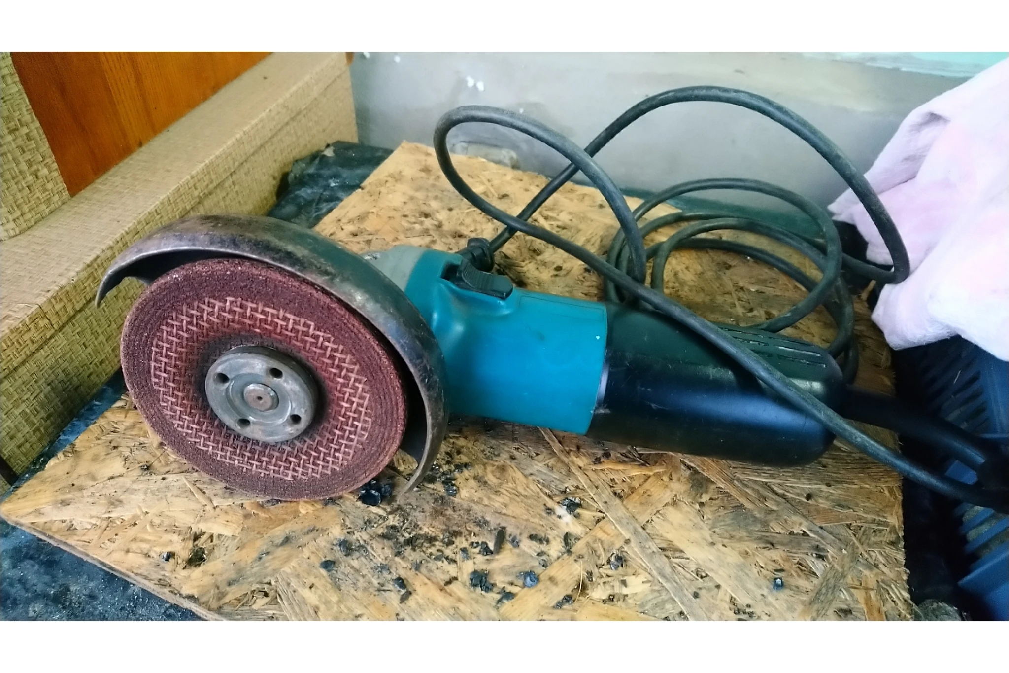 Шлифовальная Угловая Машина Болгарка Makita 9558hn Купить