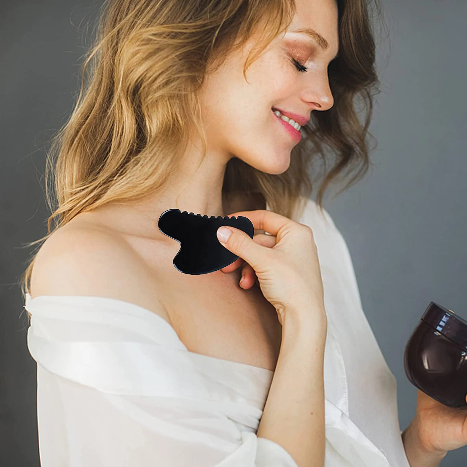 Скребковая доска Gua Sha из перьев с зазубренными краями для массажа лица