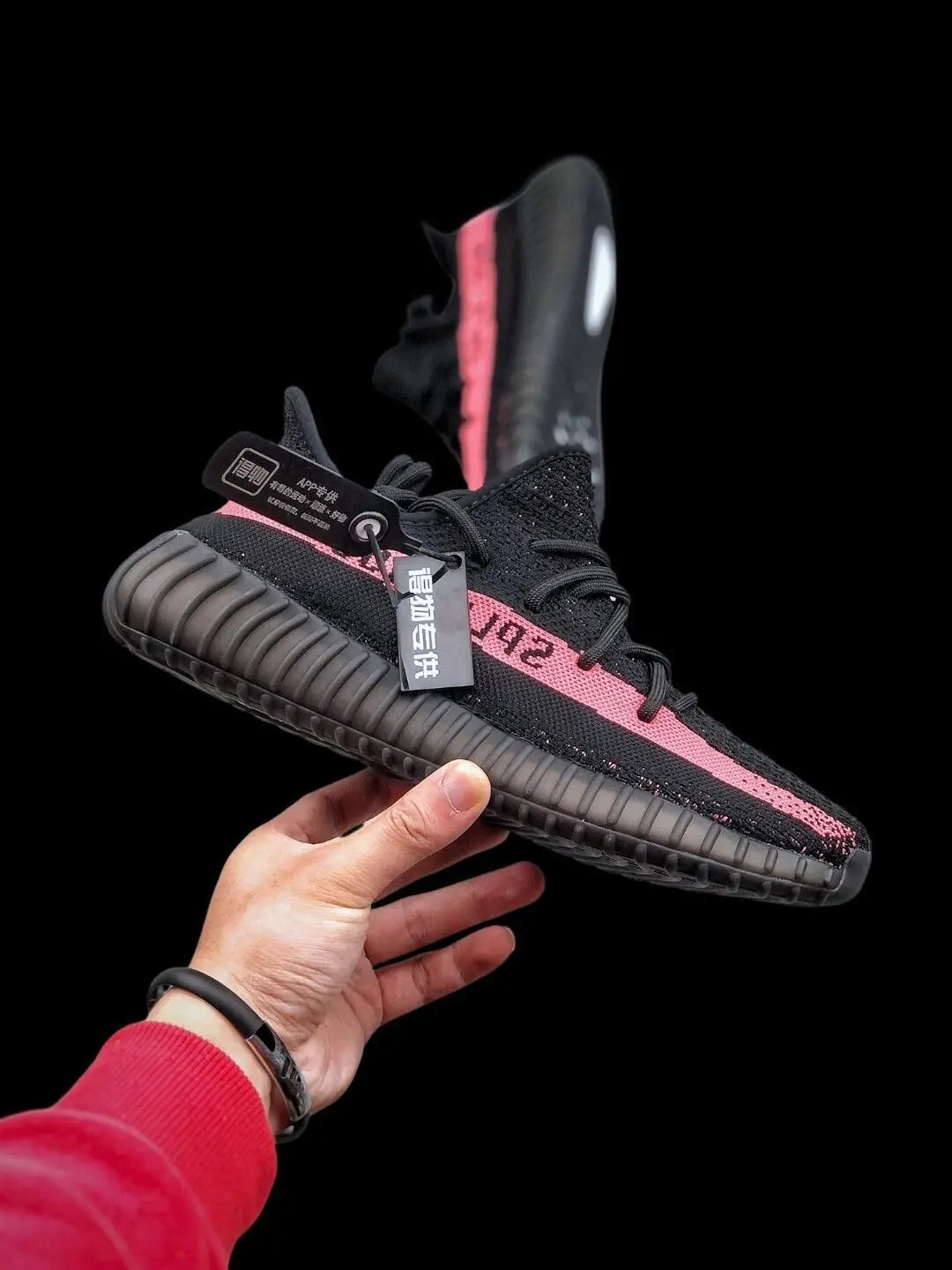 Кроссовки Yeezy Boost 350 V2 черные в соотношении 1:1