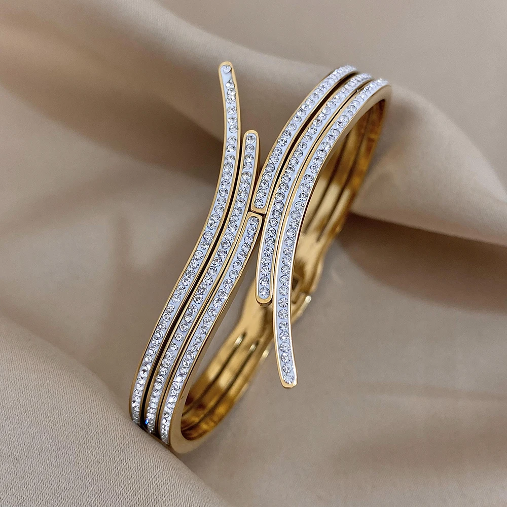 

Full Rhinestones Crossed Stainless Steel Cuff Bracelet For Women Men Geometric Irregular Couple Gold Bangles Luxury Jewelry Gift