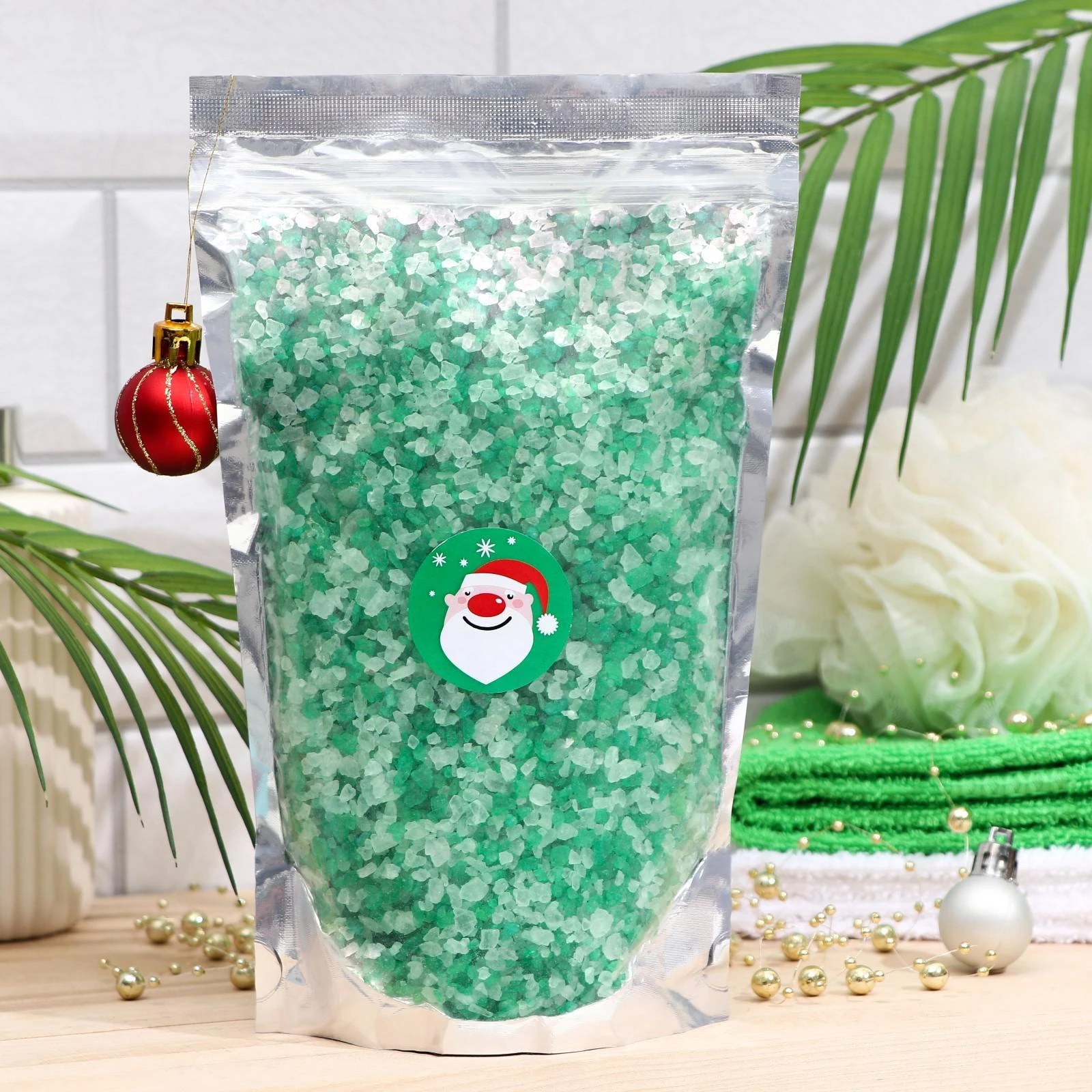 новогодняя соль для ванны. соль для ванны красивая. соль для ванн. набор соли для ванны в подарок. новогодний подарок с солью для ванн.