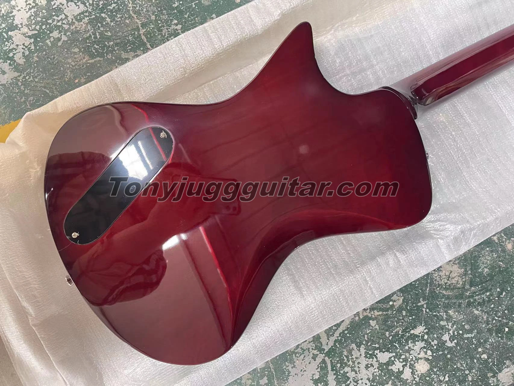 Ernie Ball музыкальный человек Армада разделенная Sunburst 2014 электрическая гитара