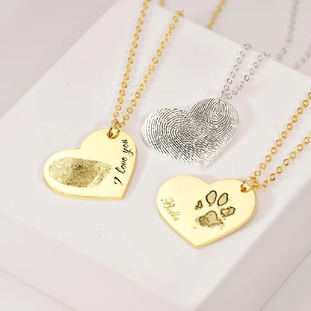 

Custom Fingerprint Necklace With Heart-shaped Personalized Pet Pawprint Nameplate Engraved Handwriting Name Pendant Jewelry Gift