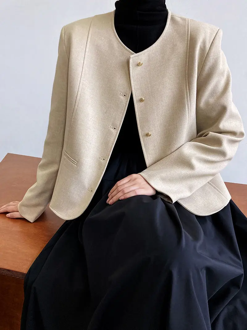 

Женская короткая Весенняя новая стильная верхняя одежда 2023, стильный костюм в стиле Хепберн, верхняя одежда, ароматное пальто, женские блейзеры