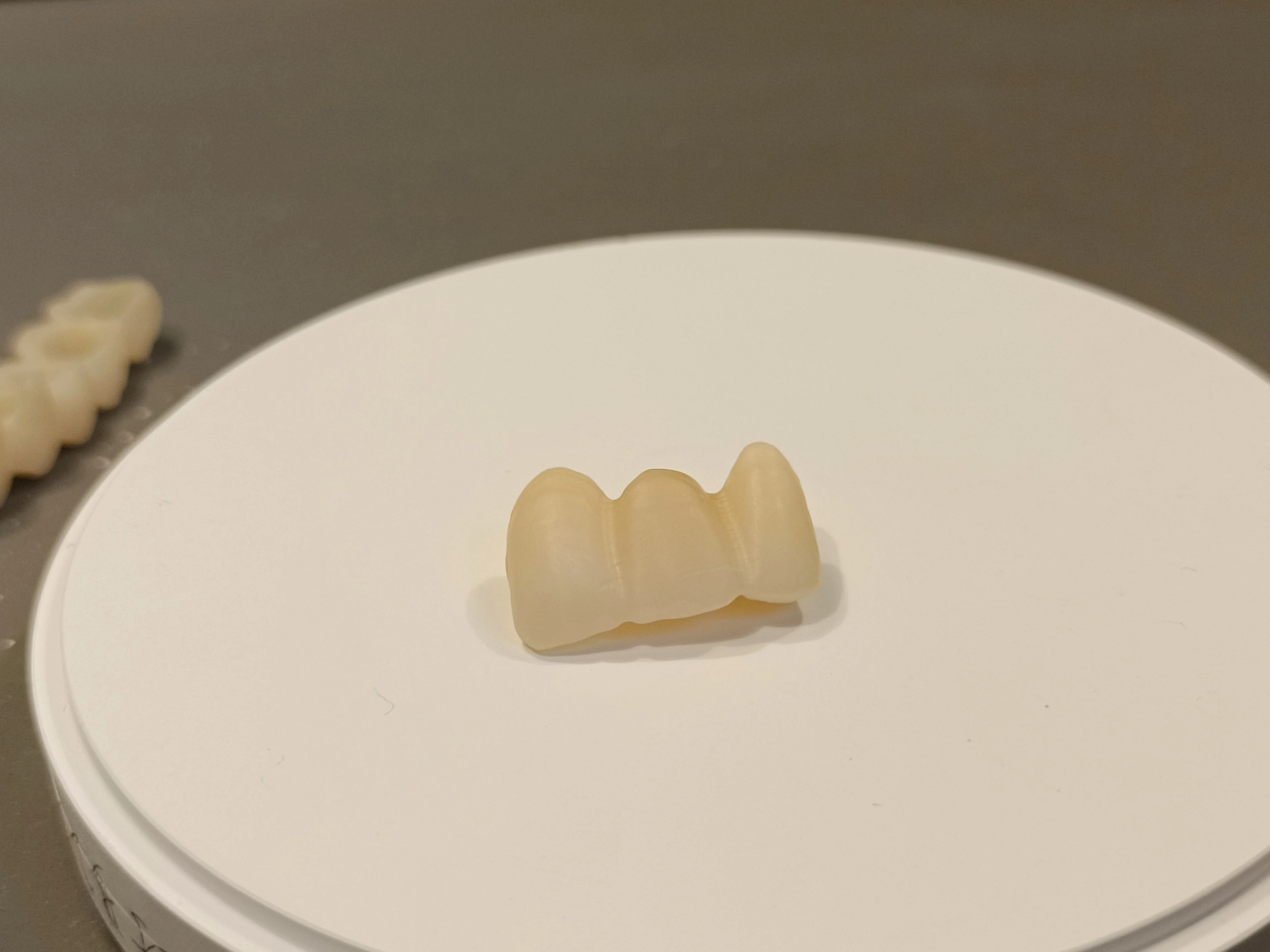 UT+ML Multilayer Sirona Ceramic Block for Cerec Milling Machine,Anterior For Dental Lab,Zirconia New Product.