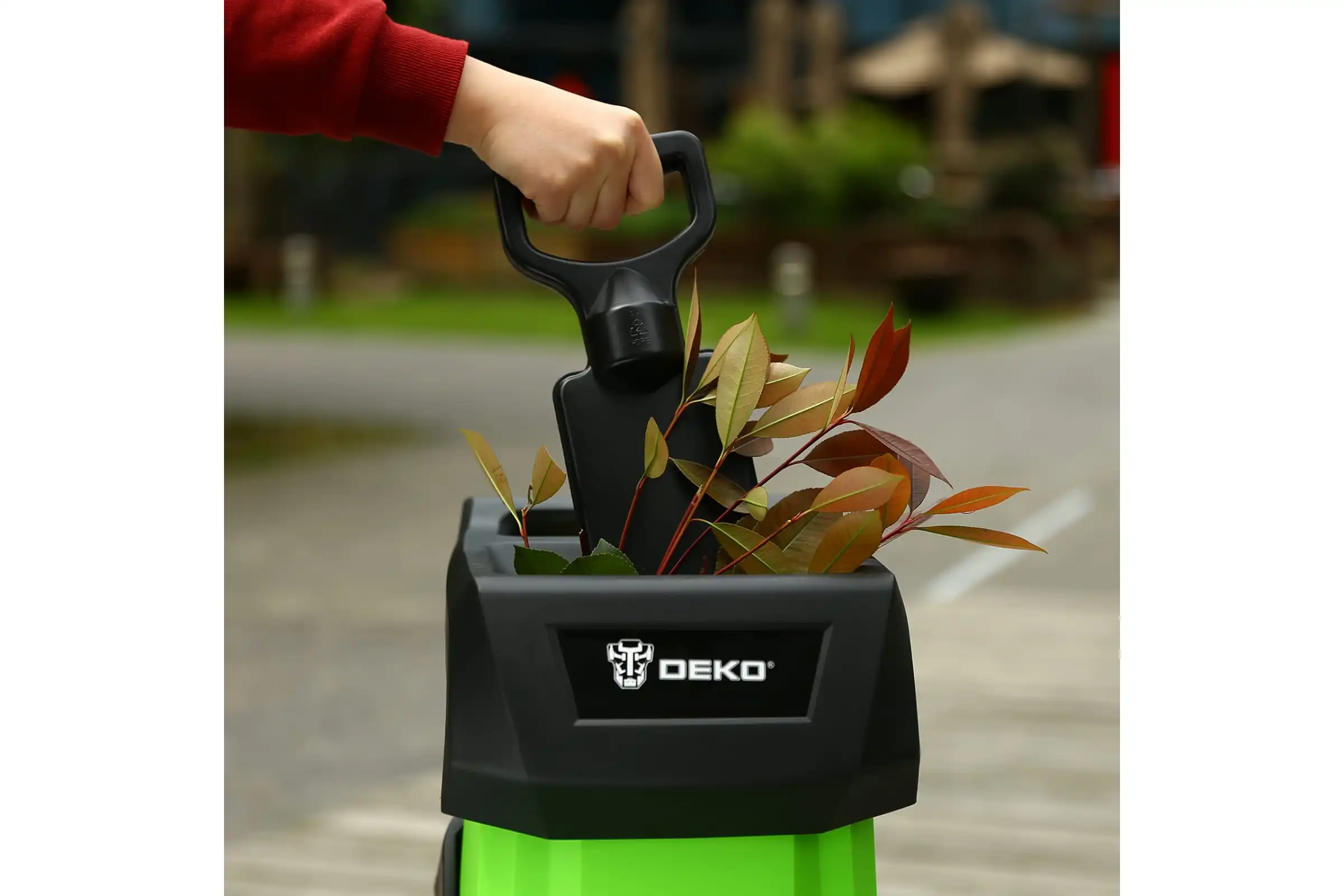 Садовый измельчитель электрический deko. Dksh2800. Садовый измельчитель carver sh 2400e. Измельчитель dksh3200 deko. Садовый измельчитель электрический deko.