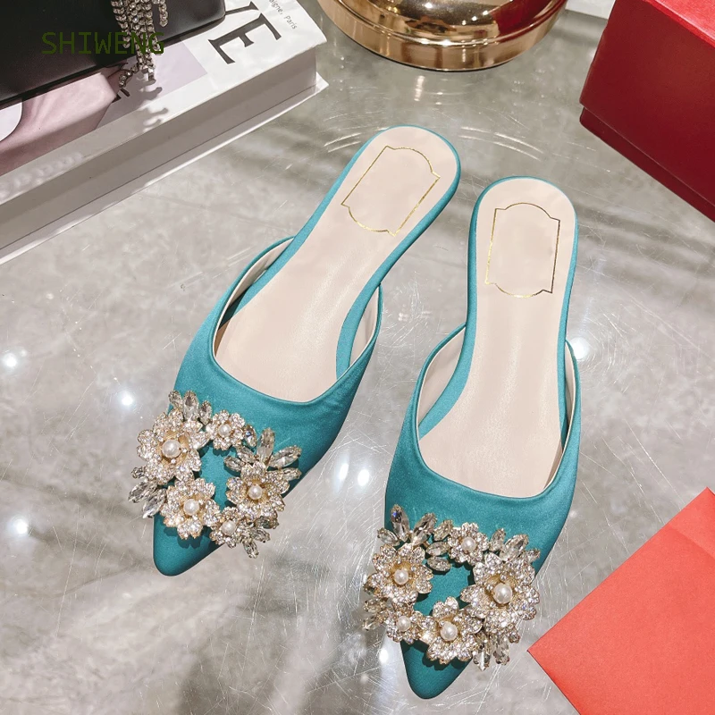 

2022 Silver Square Rhinestone Pointed Toe Flat Slippers Summer for Women New Sandals Half Drag All-match Dress Shoes Outer Wear