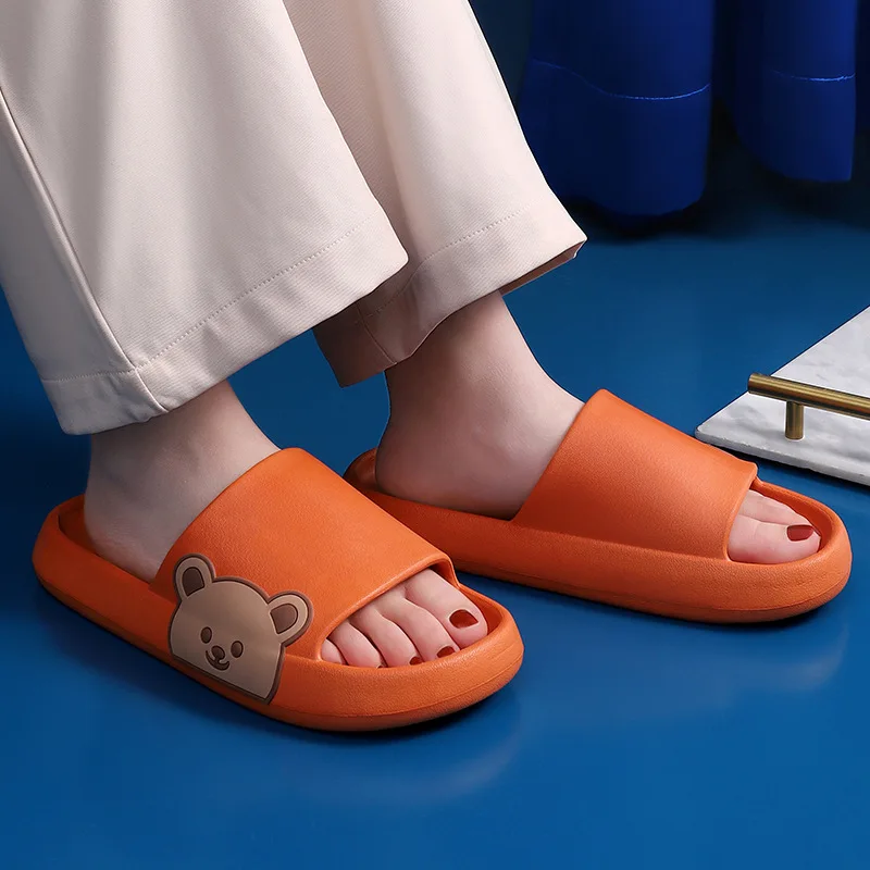 Women's Thick Bottom Home Slippers Cute Ladies Indoor Outdoor Wear Cute Cartoon Bear Bathroom Slippers Thick Beach Sandals