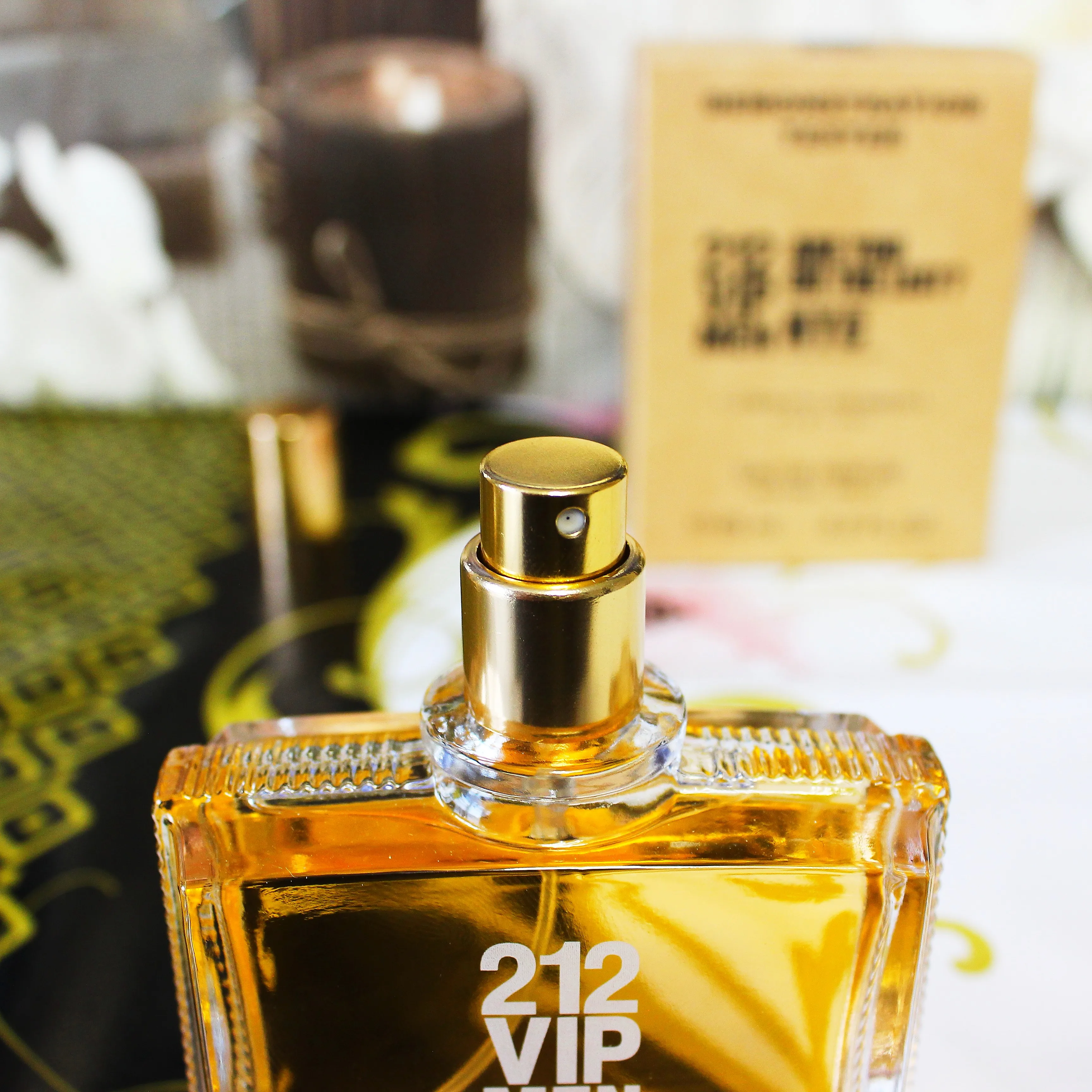 Тестер/Брендовые Духи/Парфюм /65 мл/Аромат для мужчин/212 Vip Men CAROLINA HERRERA |