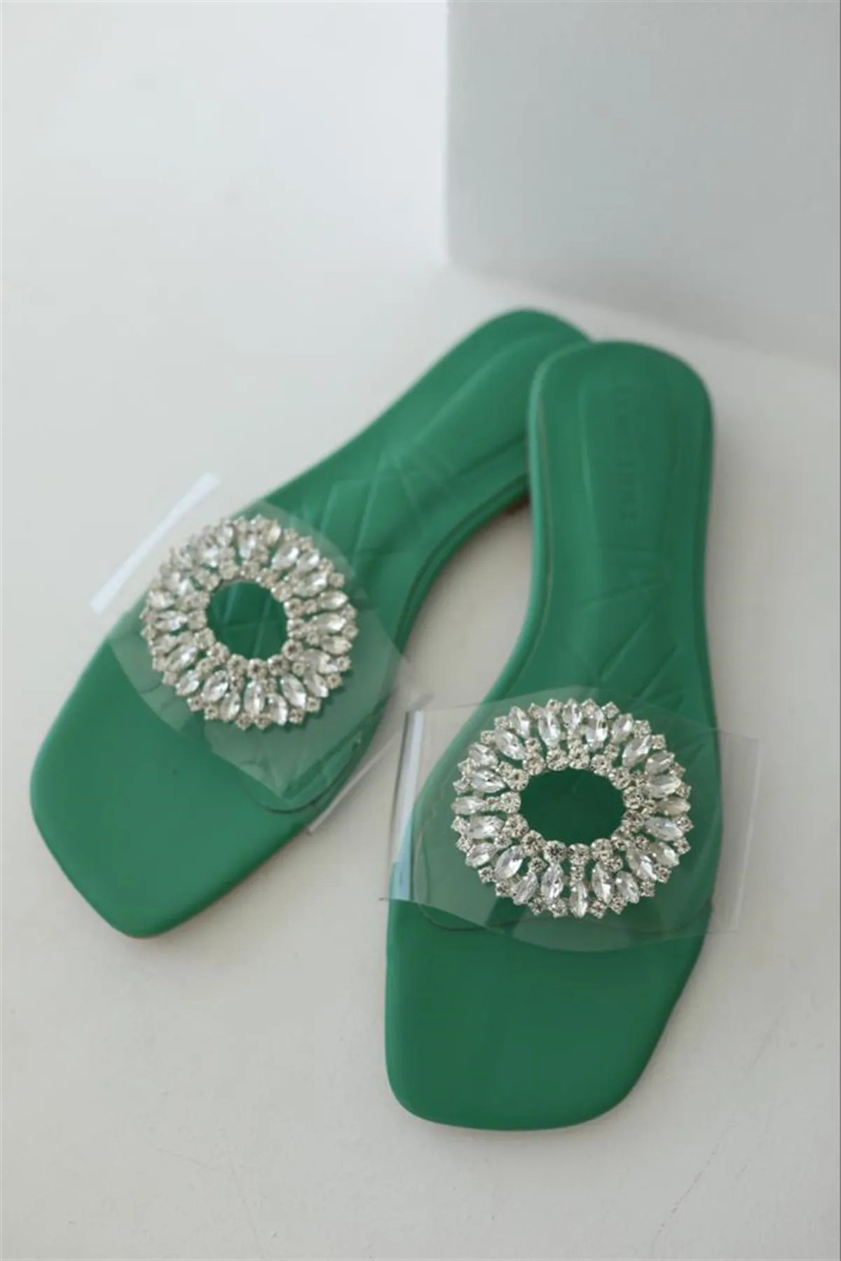 2022 Women's Rhinestones transparent Flat Summer Embellished Squared Toe Flats Lady Fashion Outdoor Slippers Luxury Flat Shoes