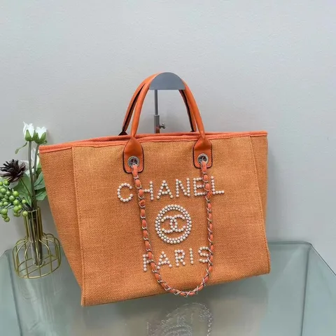 Chanel shopping bag pearl hotsell