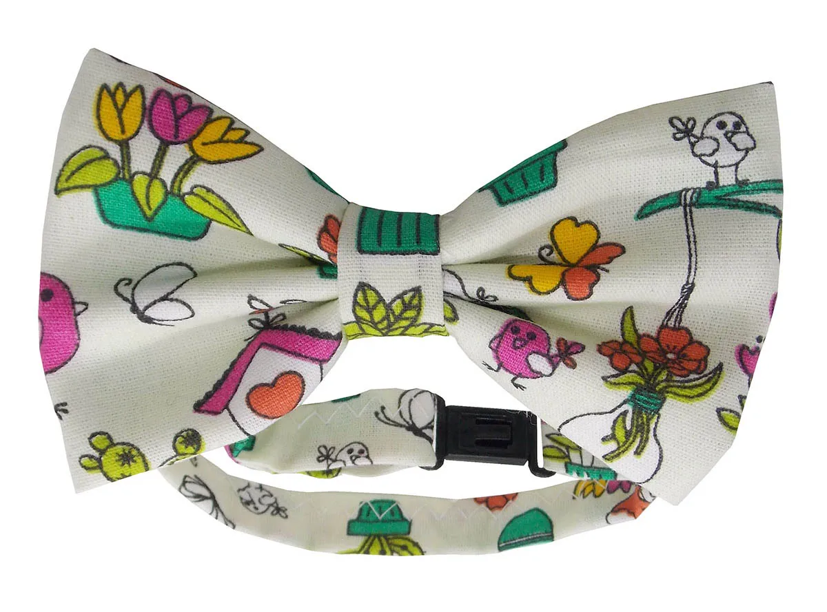 

Gravata Borboleta Creme Estampada Desenhos Infantil