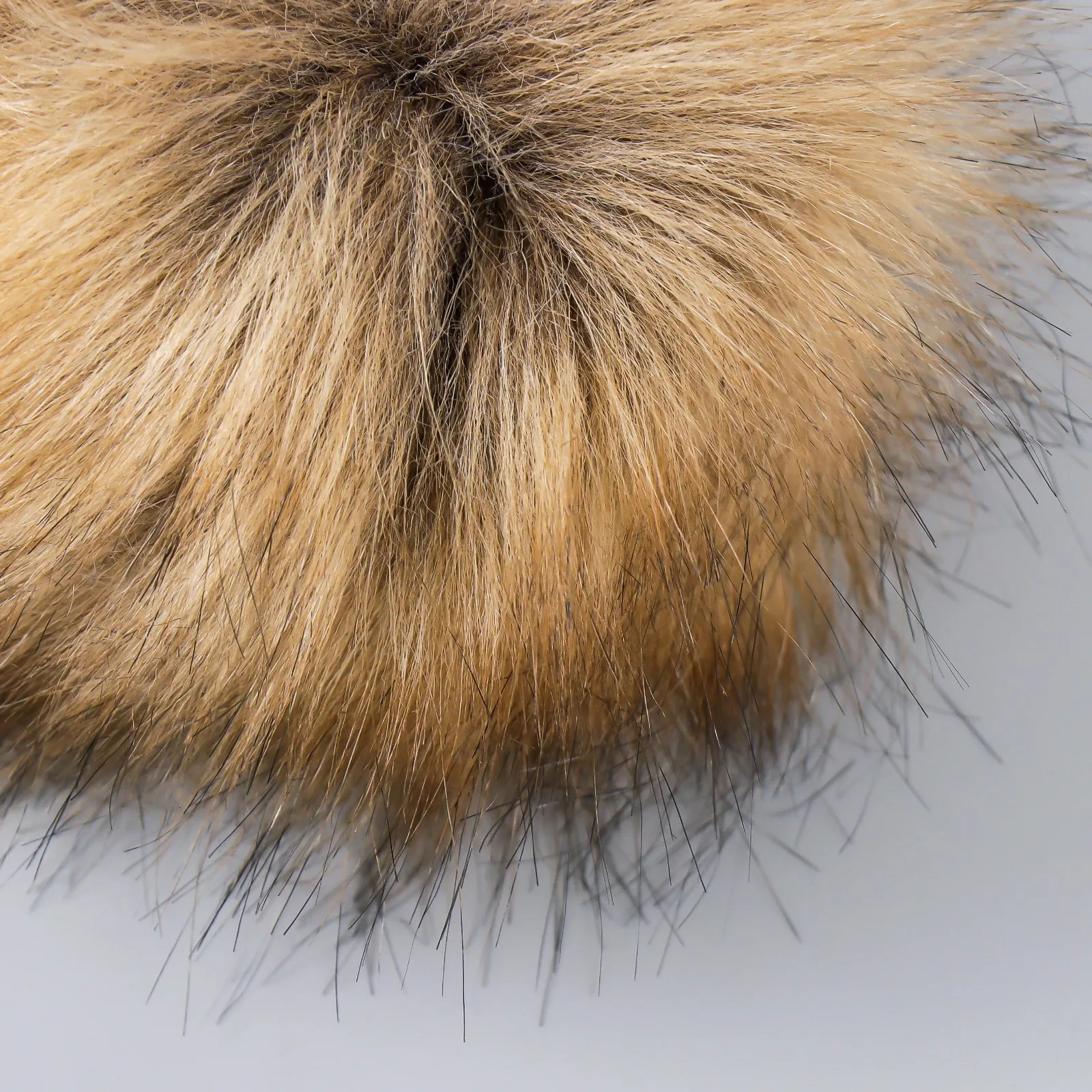 Рисунок 2 - Помпон искуственный мех песец 14