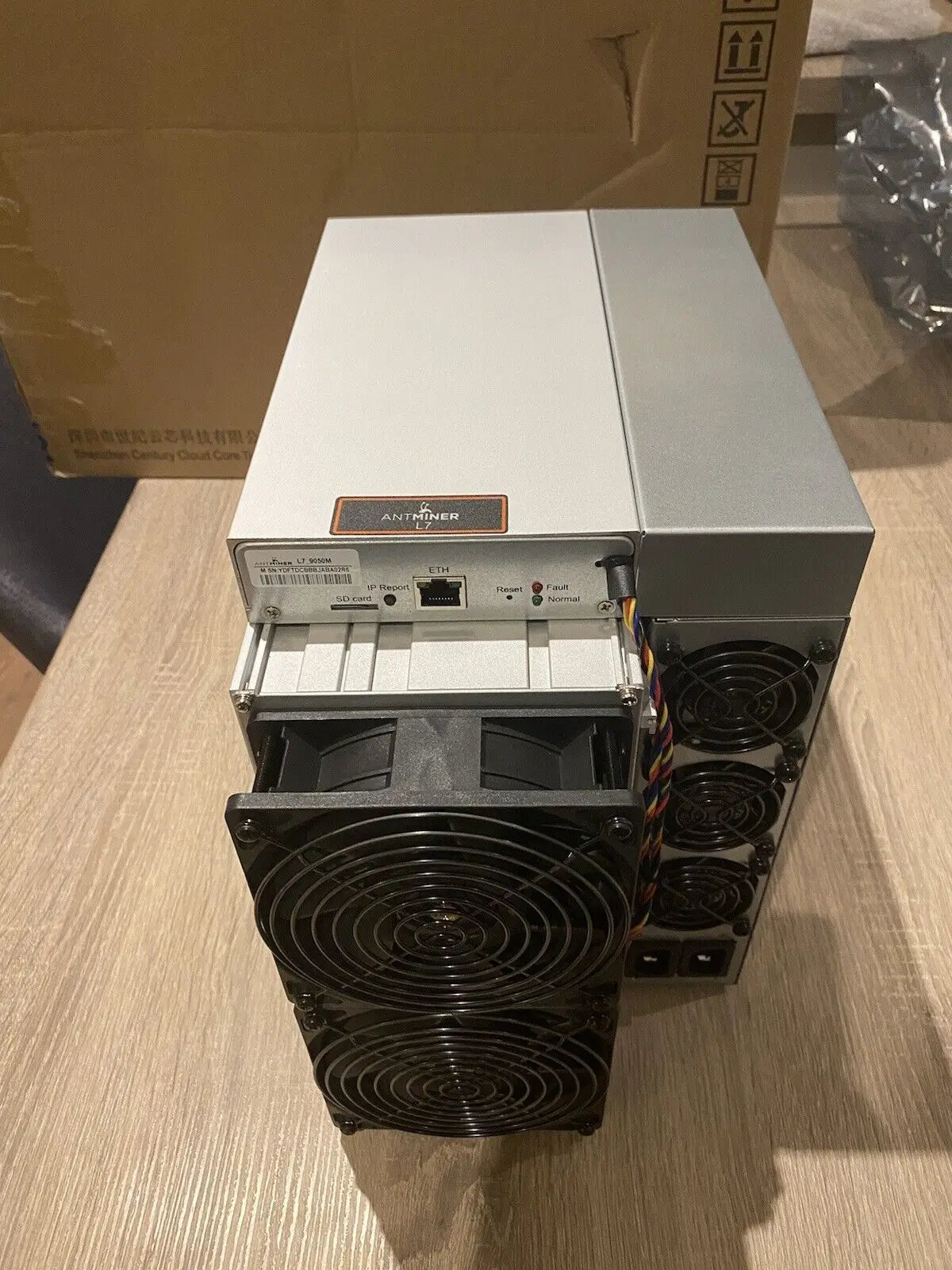 

Уникальный оригинальный Ant-mine L7 9050MH/S LTC & DOGE
