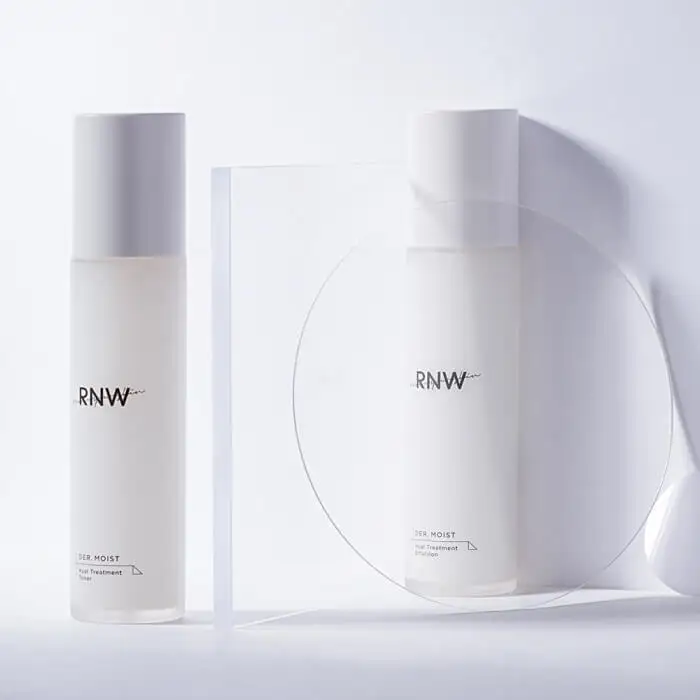RNW Увлажняющая эмульсия с гиалуроновой кислотой Der. Moist Hyal Treatment Emulsion 125мл |