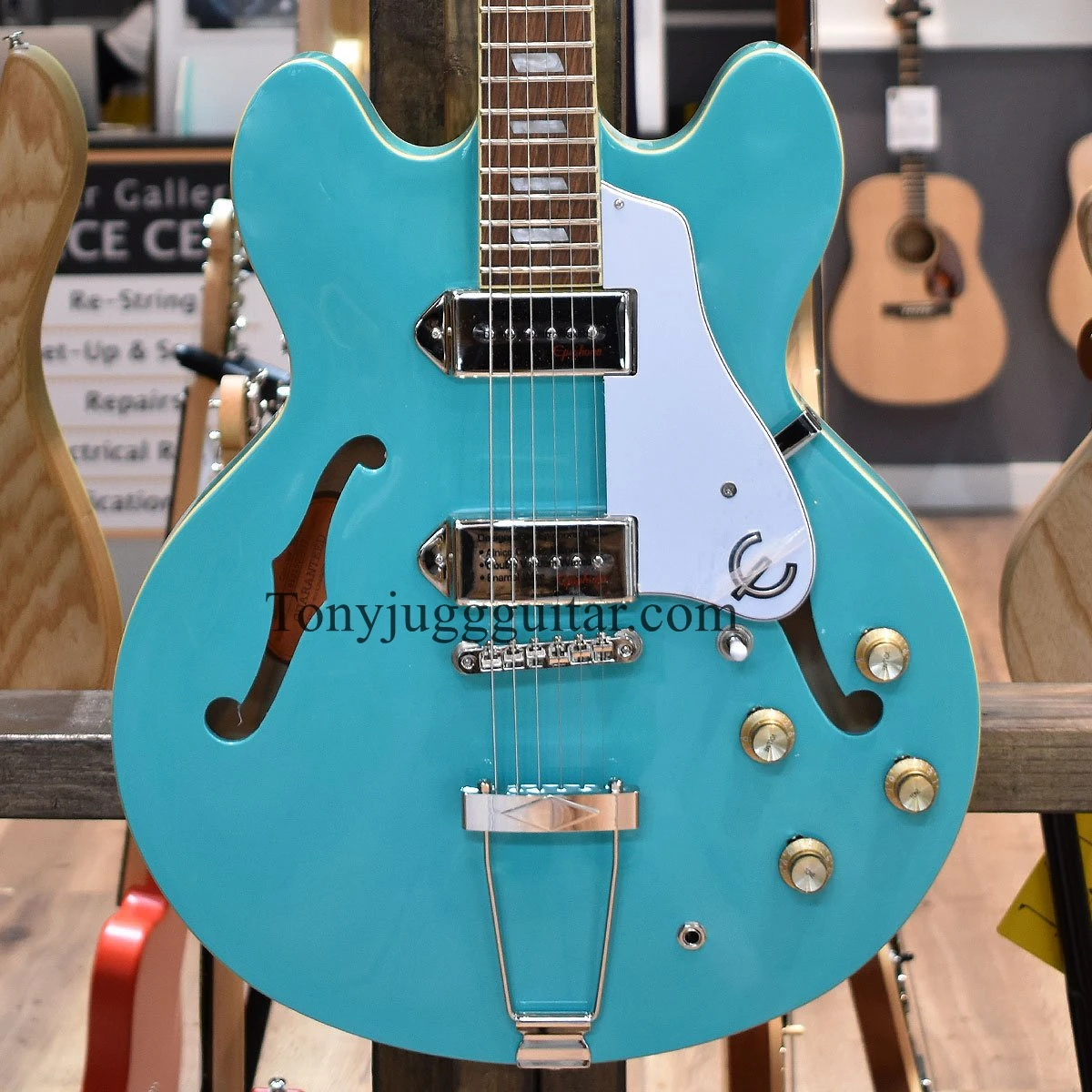 

JohnLennon Revolution Casino Hollow Body Jazz 335 Electric Guitar Turquoise Blonde Finished Metal Tailpiece White Pickguard