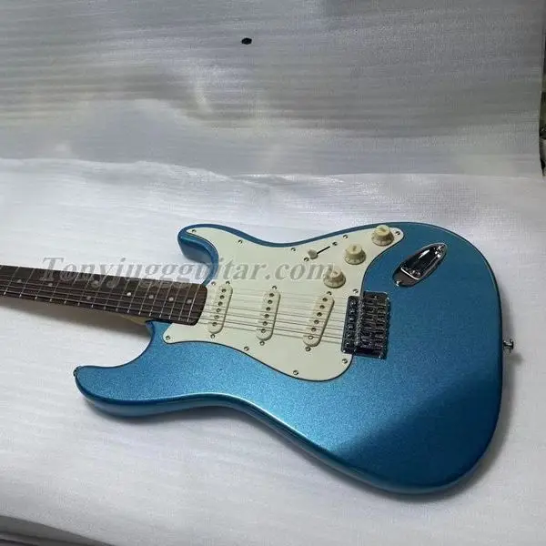 

Custom shop st Metallic blue Guitar Scalloped Rosewood Fingerboard, Big Headstock, Triangle Neck Plate